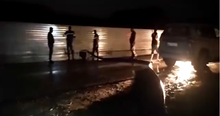Şəmkirdə yaşayış evlərini su basdı -