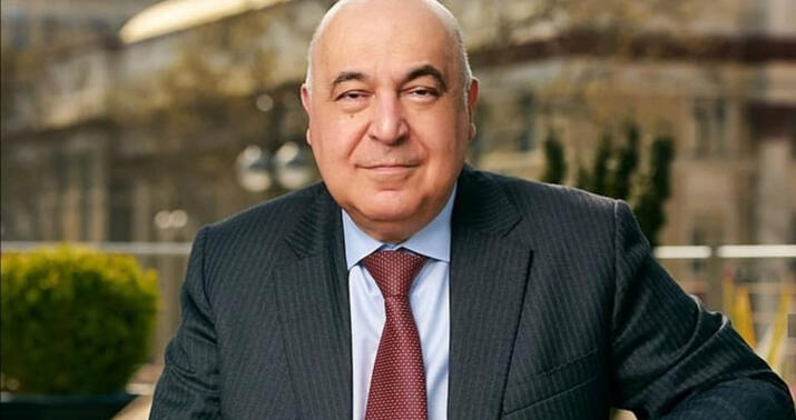 Çingiz Abdullayev: "Deyirlər, azərbaycanca danışa bilmir..."-