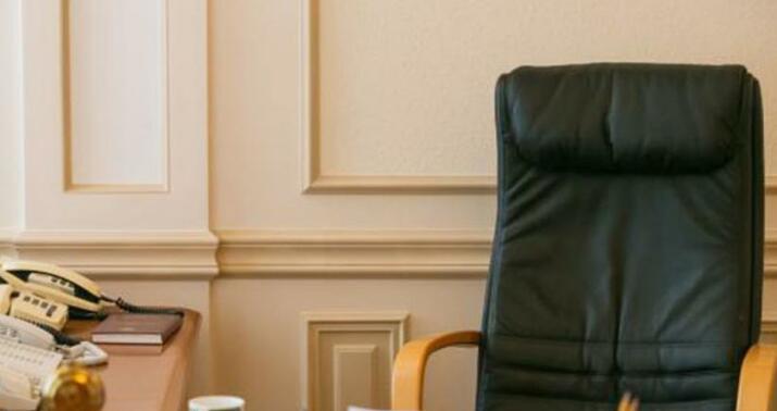 Azərbaycanda məmur xidməti otağında öldürüldü: "Elə söz dedi..." –