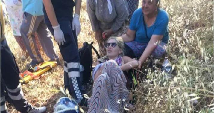 Tanınmış türk müğənninin xanımı qəzaya düşdü