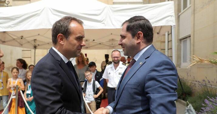 Fransadan Ermənistana hərbi dəstək –