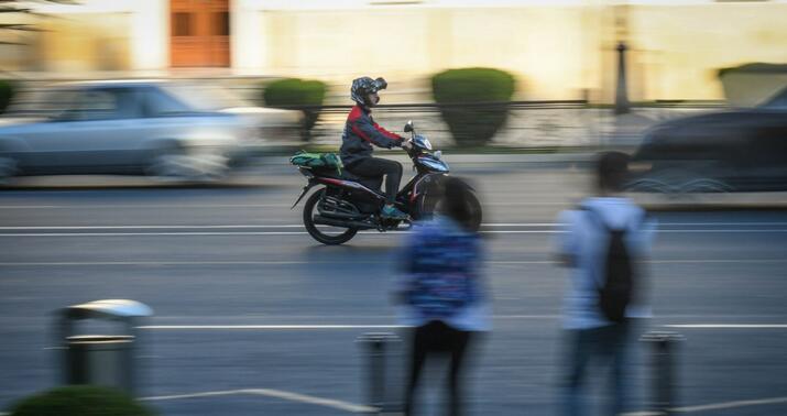 "Moped sürücülərinə məcburi olmalıdır..."  -