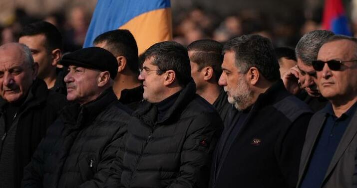 Xankəndi çalxalanır: “Aramızda Bakının nümayəndələri var” -