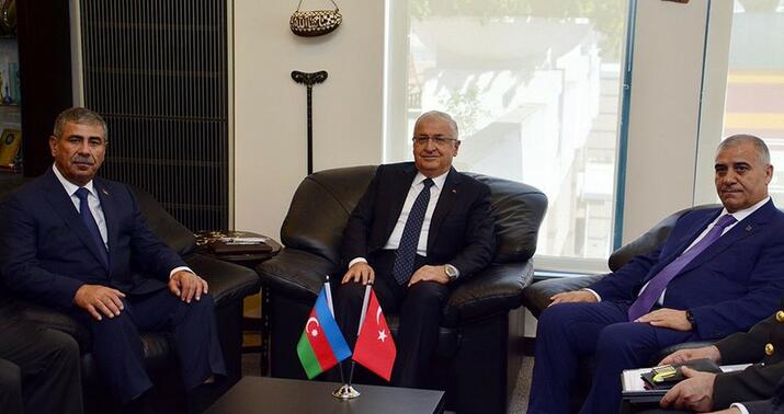 Zakir Həsənov türkiyəli həmkarı ilə görüşdü
