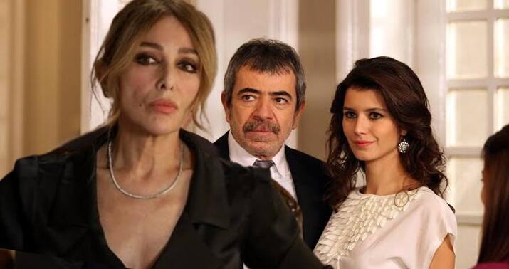 Məşhur türk aktirsa Bakıya gəlir