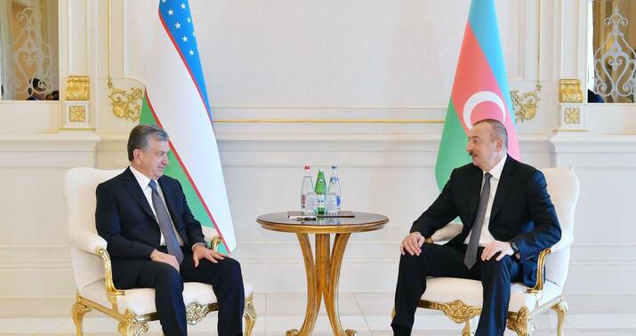 Əliyev və Mirziyoyev arasında təkbətək görüş başa çatdı -
