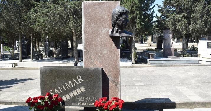 Xalq artisti Şahmar Ələkbərovun xatirəsi anıldı -