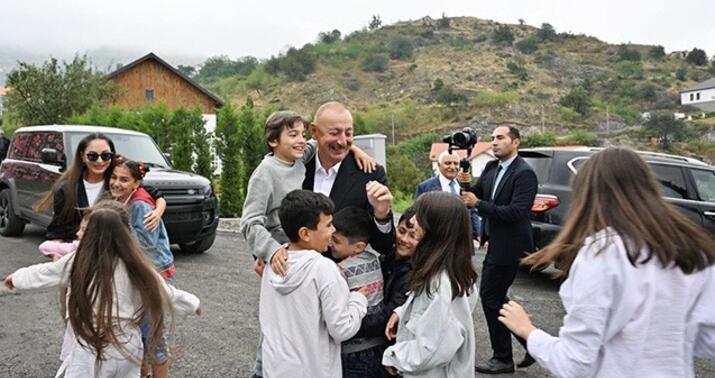 Prezident Laçın günündə laçınlılarla -