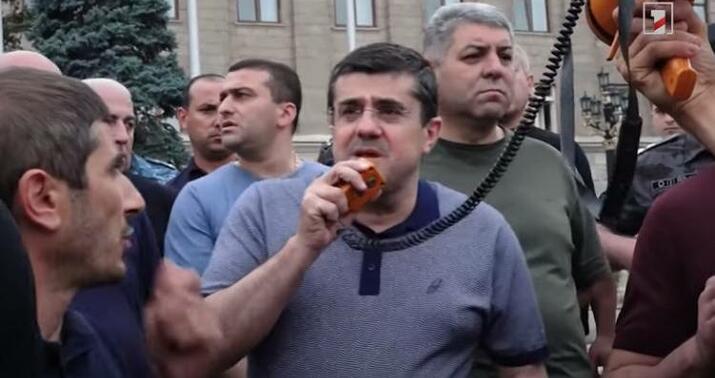 "Gözləyəcək yerimiz yoxdur, çıxış yollarından biri..." -
