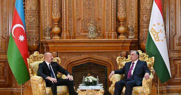 Prezidentlərin təkbətək görüşü oldu -