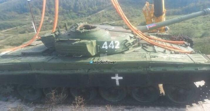 Aqarunovun vurduğu erməni tankı Bakıda -