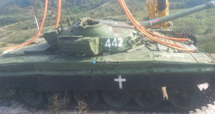 Şuşanın girişinə qoyulan tank götürüldü -
