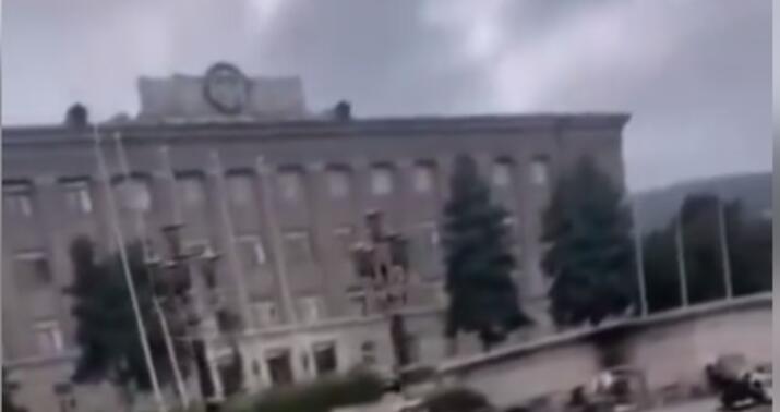 Xankəndidə separatçıların "bayrağ"ı yığışdırıldı