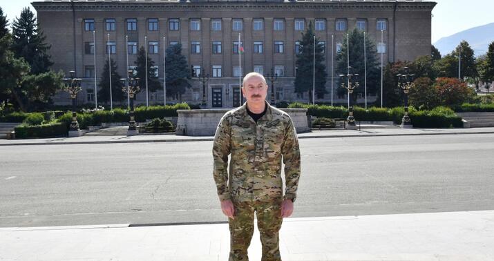 İlham Əliyev Xankəndini gəzdi -