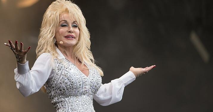 Məşhur müğənni niyə makiyajla yatır? -