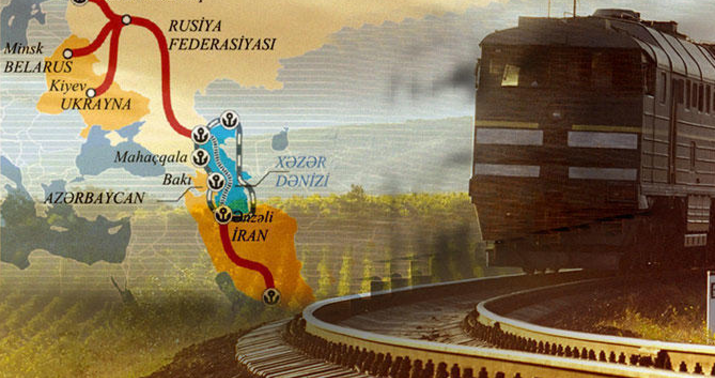 Dəhliz arxa plana keçir: