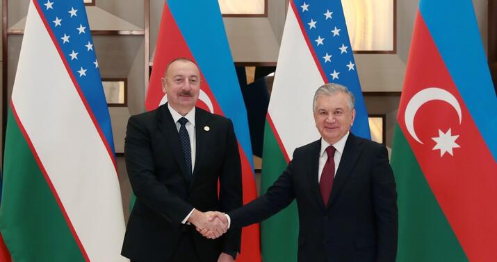 İlham Əliyev Mirziyoyevlə görüşdü -