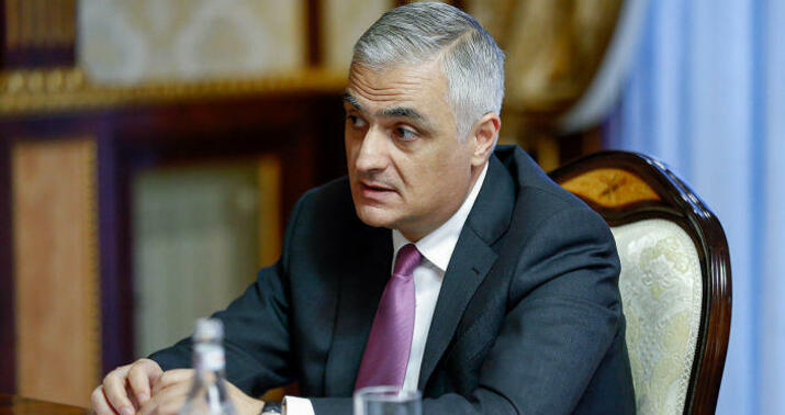 Qriqoryan İrana gedir