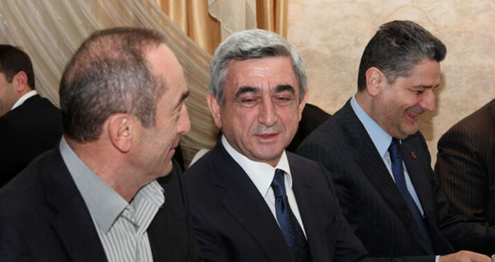 Paşinyan Köçəryan və Sərkisyanı bitirir -