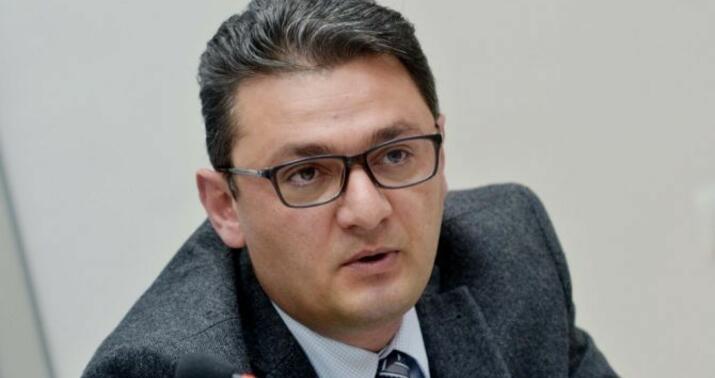 “Ciddi təhlükə ilə üz-üzəyik, belimizi qıracaqlar” -