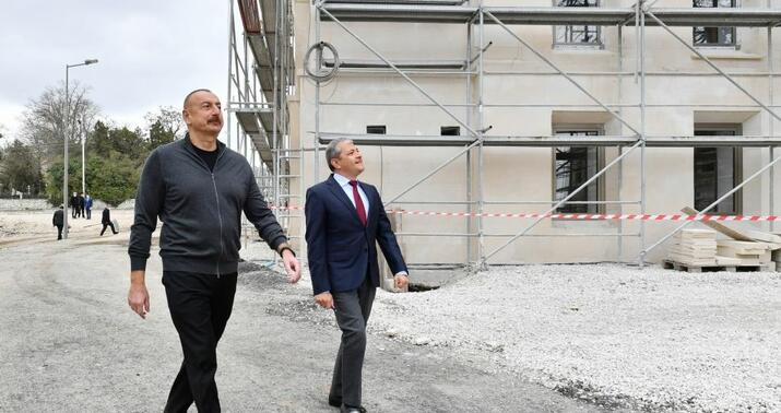 İlham Əliyev Şuşada tikinti və bərpa işləri ilə tanış oldu