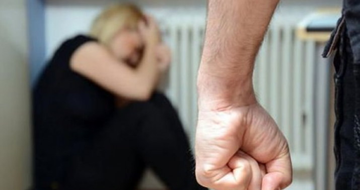 Bakıda dəhşətli cinayət: Kişi ona baxmaqdan imtina edən qadını... –