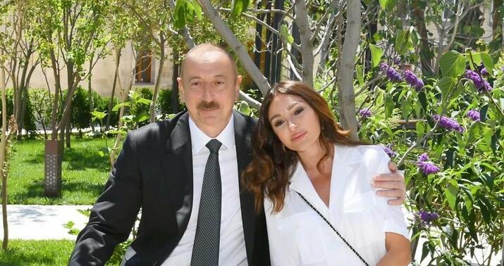 Mehriban Əliyeva İlham Əliyevi təbrik etdi -