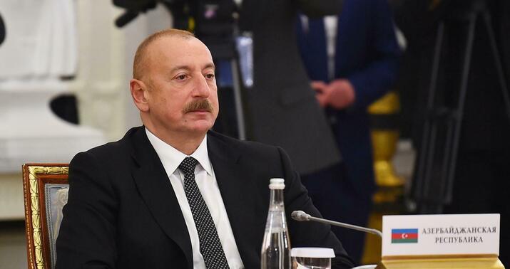 İlham Əliyev Sankt-Peterburqda qeyri-rəsmi naharda iştirak etdi