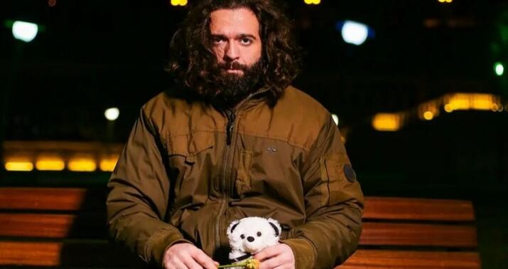 İrəvan Teatrının aktyoru çayxanada işə başladı