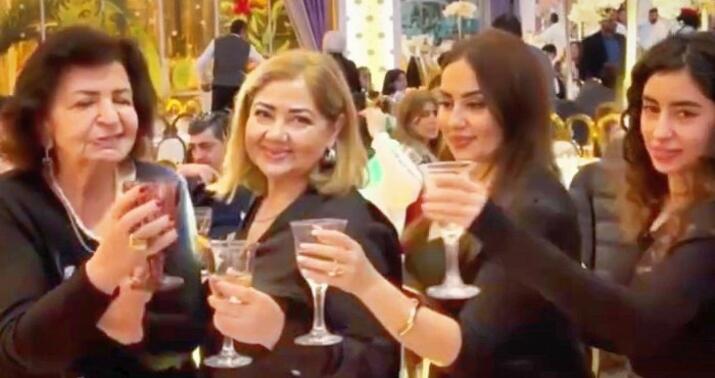 Kübra Əliyeva: "Spirtli içki içən deyilik, rus dilində isə..." -