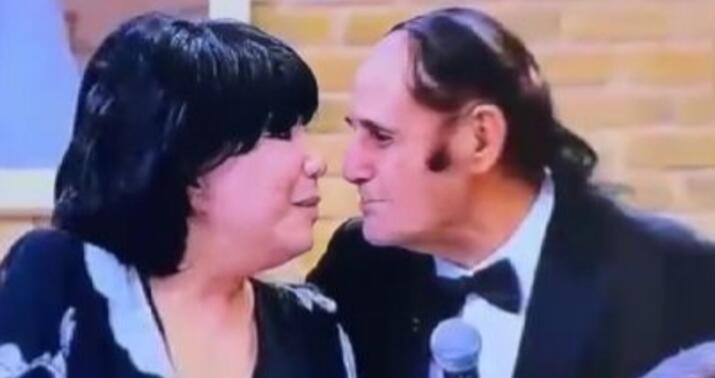 "Fotonu böyüdüb baxdım, həqiqətən də dodaq-dodağa..." -