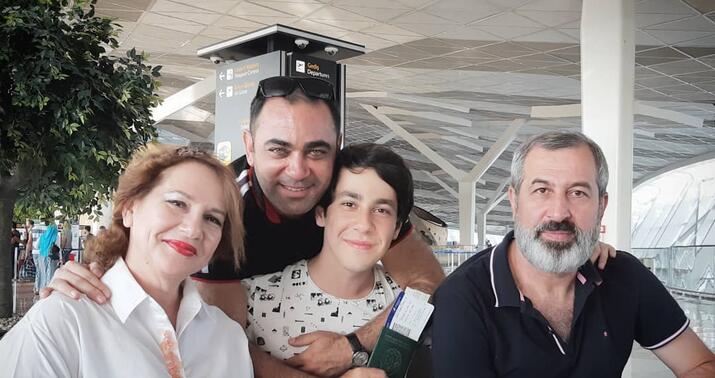 Əməkdar artistin oğlu təhsilini Avropada davam etdirəcək