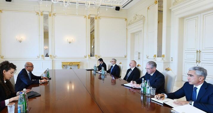 İlham Əliyev Saymon Stili qəbul etdi