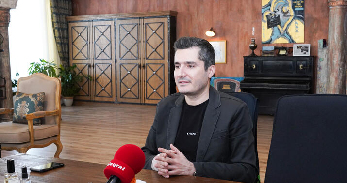 Azərbaycanlı məşhur messenat
haqda şok film: "Hollivuddan gələn qrup..." -