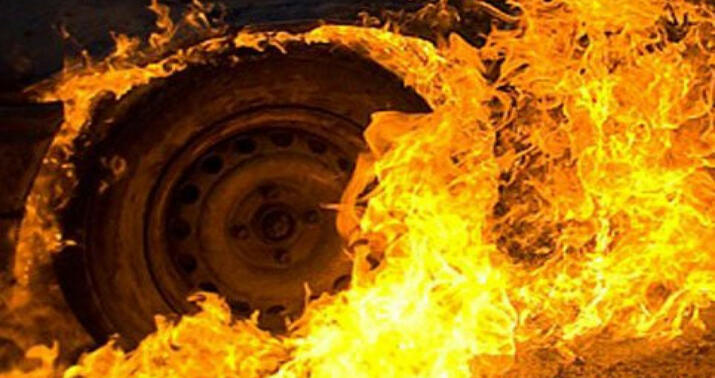 Bakıda qaraj yandı