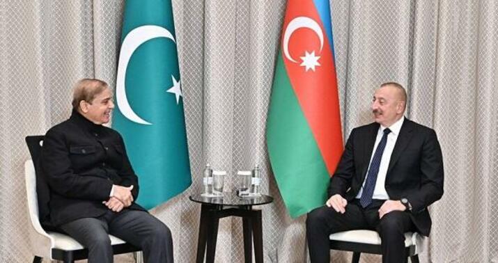 İlham Əliyev Şahbaz Şərifi təbrik etdi