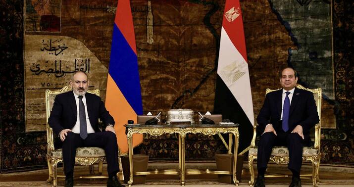 Paşinyan Misirdə: Sisi ilə görüşdü