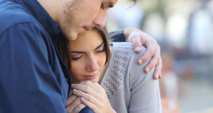 Salyanda gənc oğlan azyaşlı ilə evləndi, siqaretlə ona damğa basdı... –