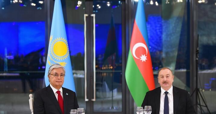Tokayevin şərəfinə dövlət ziyafəti verilib -