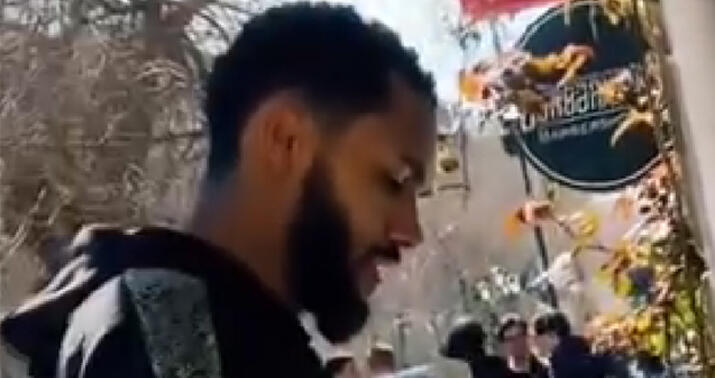 Juninyo Bakıda dönər yeyərkən görüntüləndi -