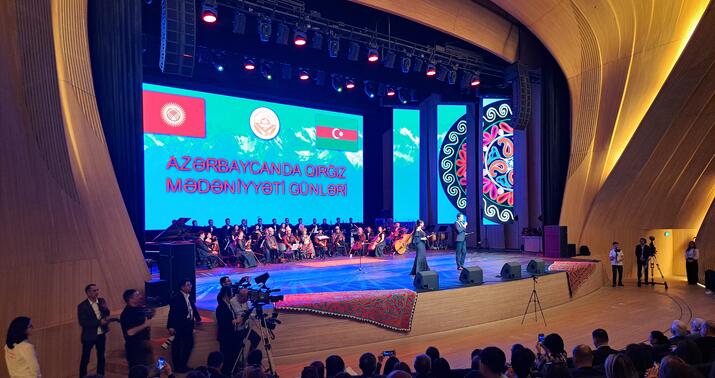 Bakıda Qırğızıstan incəsənət ustalarının qala-konserti keçirildi -