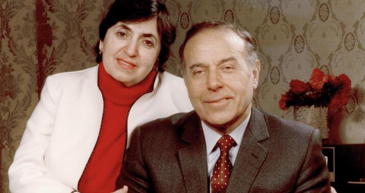 Bu gün görkəmli oftalmoloq-alim Zərifə Əliyevanın doğum günüdür