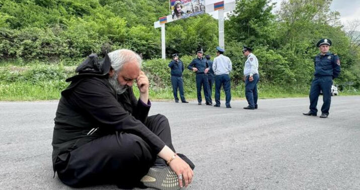İrəvandan təxribatçı keşişə sərt təpki:
