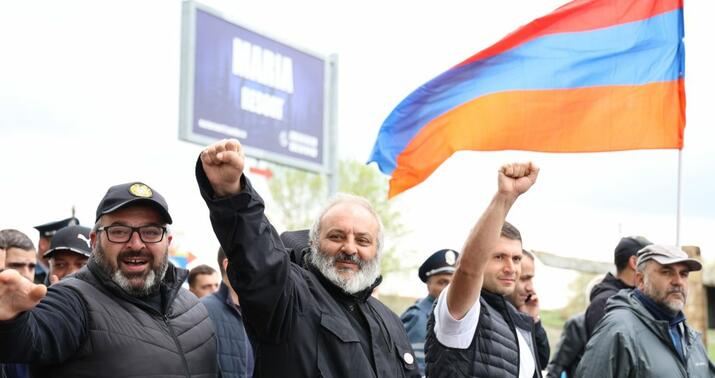 Paşinyanı devirmək istəyən keşiş –
