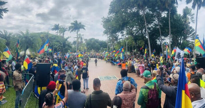 Fransa müstəmləkə siyasətini israrla davam etdirməyə çalışır –