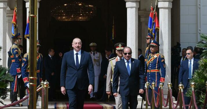 İlham Əliyevin Qahirədə rəsmi qarşılanma mərasimi oldu