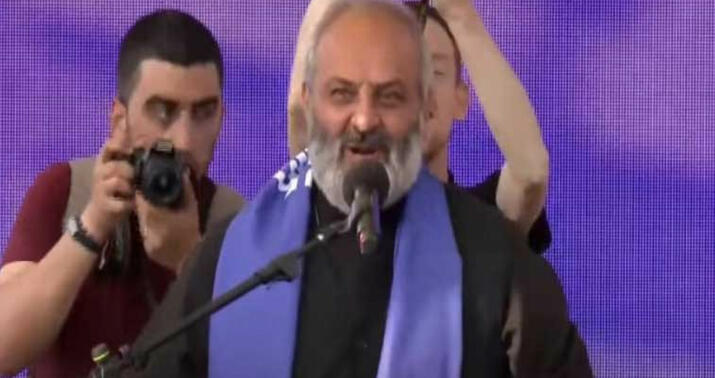 İrəvanda hökumət əleyhinə aksiya