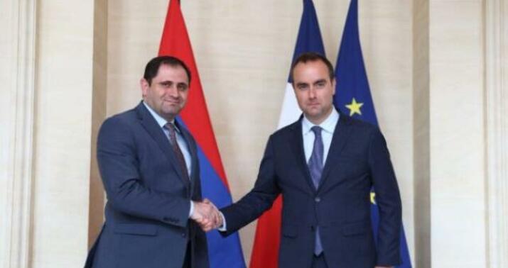 Ermənistan Fransa ilə yeni hərbi saziş imzaladı