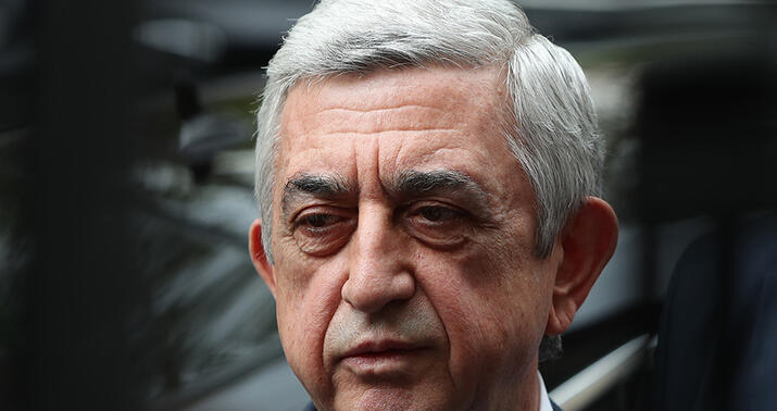 Sərkisyanın düşərgəsində panika:
