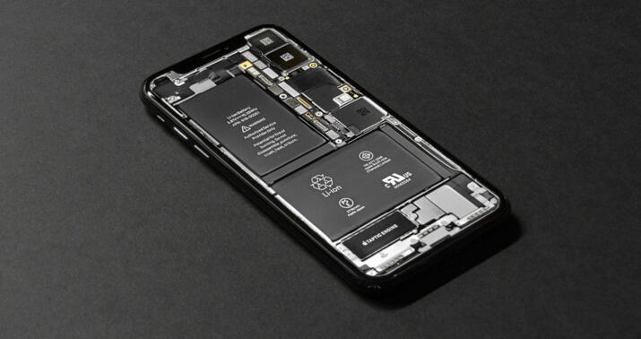 "Apple" Ayfon batareyasını dəyişir